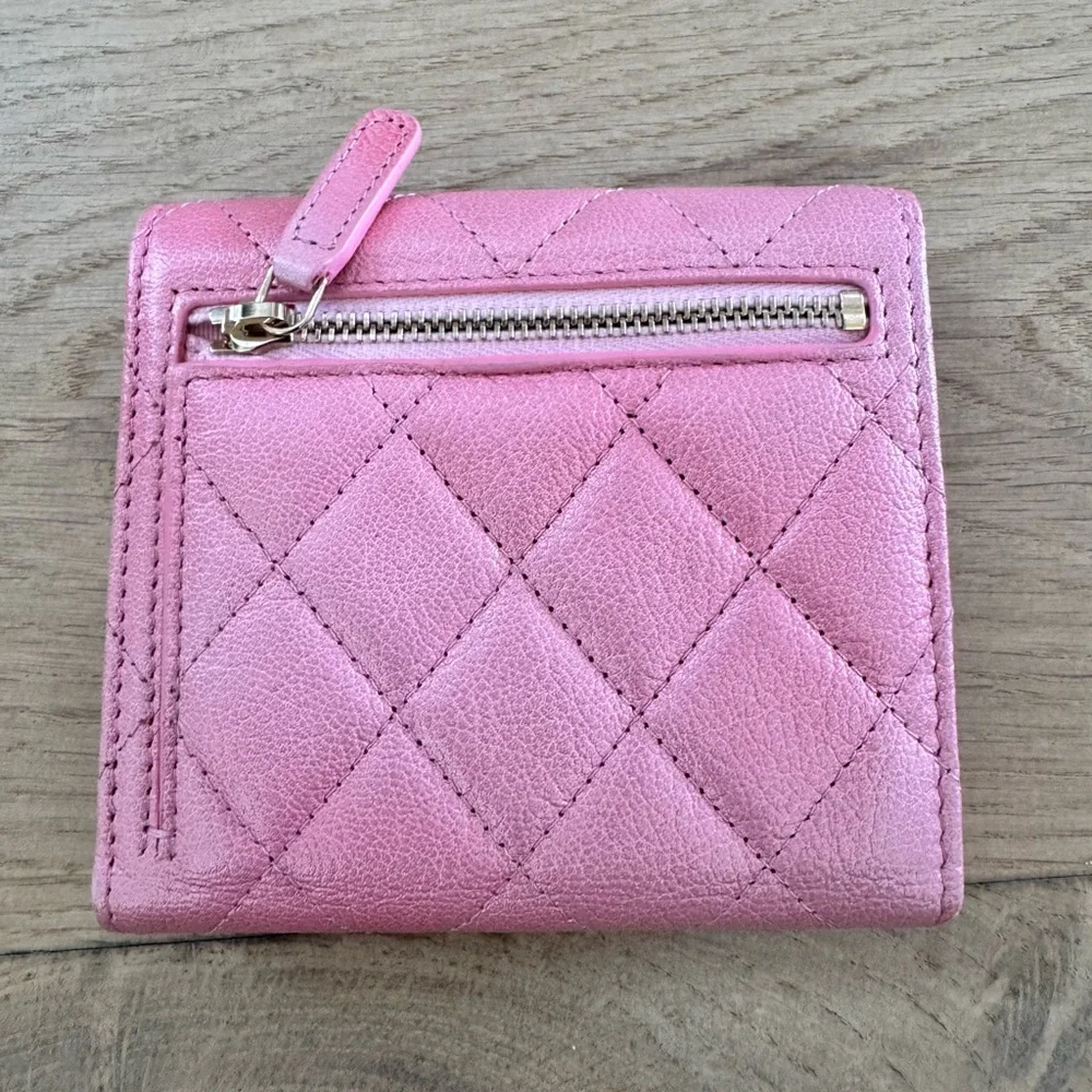 Chanel Pink Calfskin Quilted Leather Wallet with Logo - Picture 4 of 7